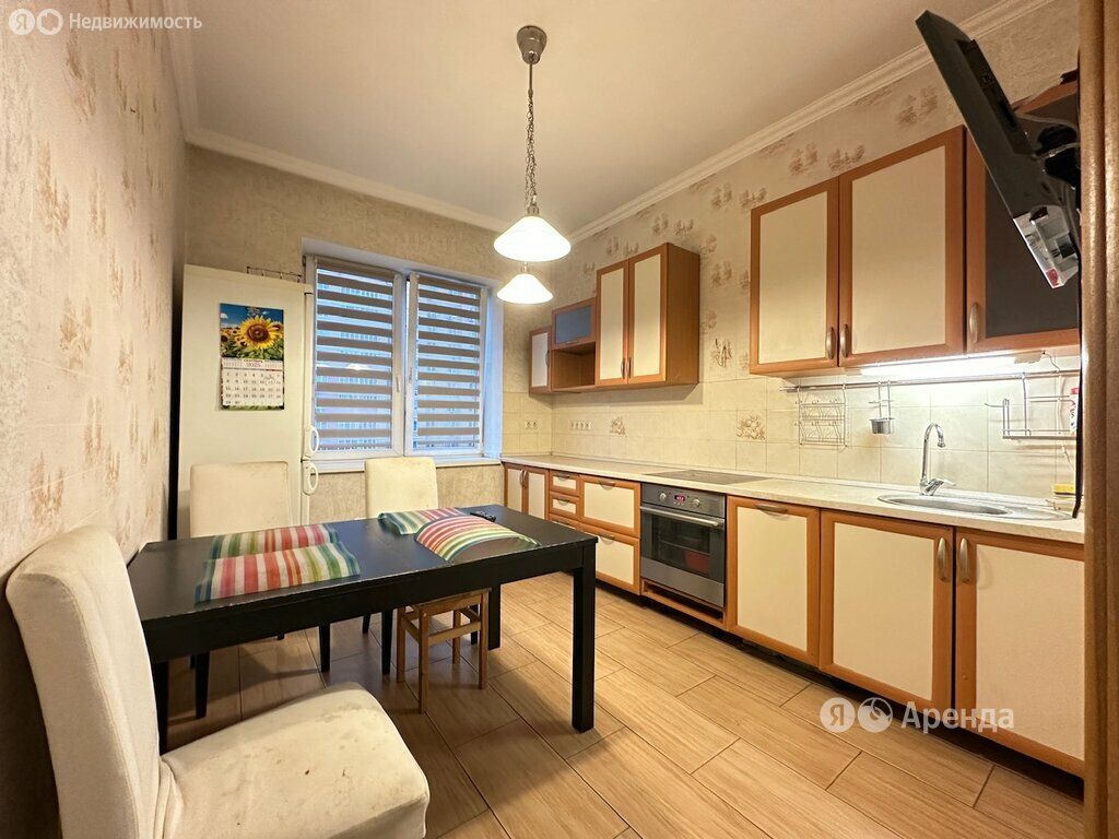 2-комн., 68 м², 7/18 этаж