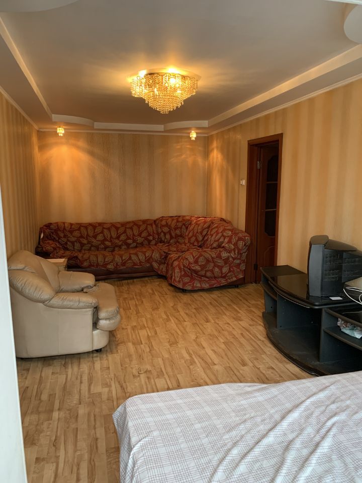 3-комн., 70 м², 1/9 этаж