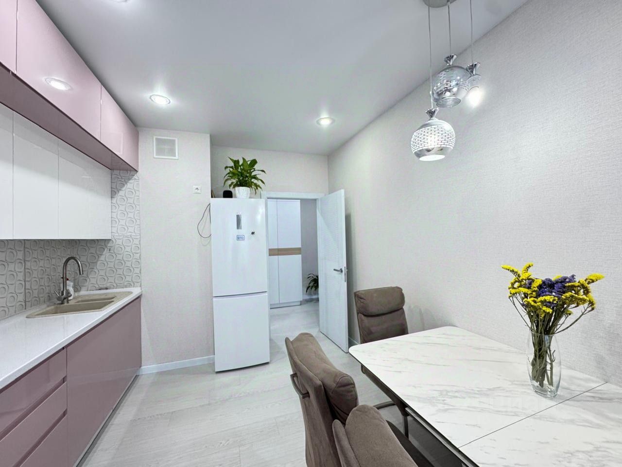 2-комн., 77 м², 3/9 этаж