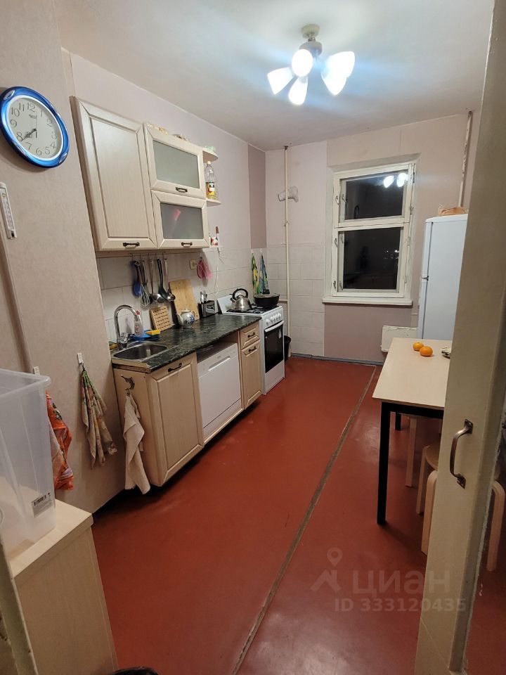 Комната в 3-комн. квартире, 15 м2, 4/9 этаж