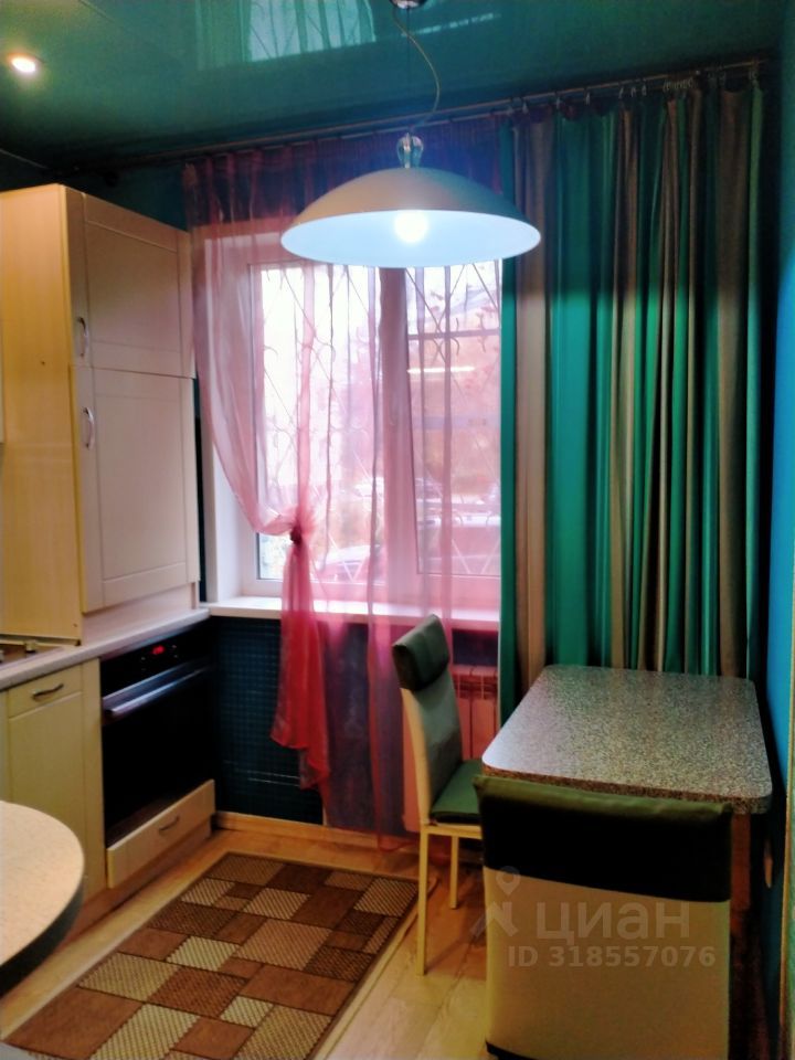 2-комн., 47 м², 1/4 этаж
