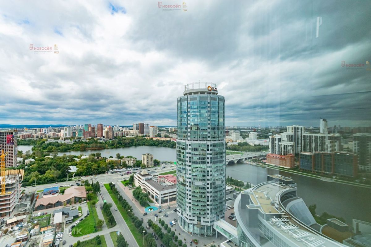 2-комн., 79.6 м², 25/52 этаж