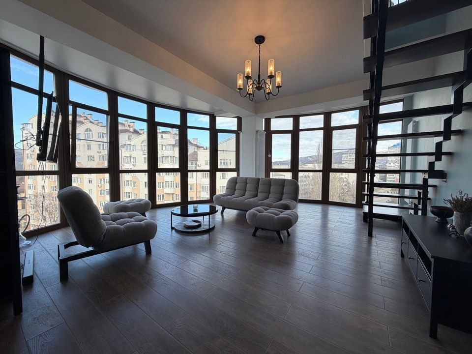 3-комн., 130 м², 9/9 этаж