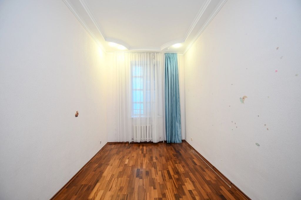 5-комн., 230 м², 2/3 этаж