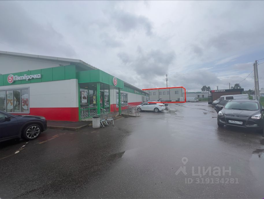 Торговое помещение, 439 м², 1/2 этаж