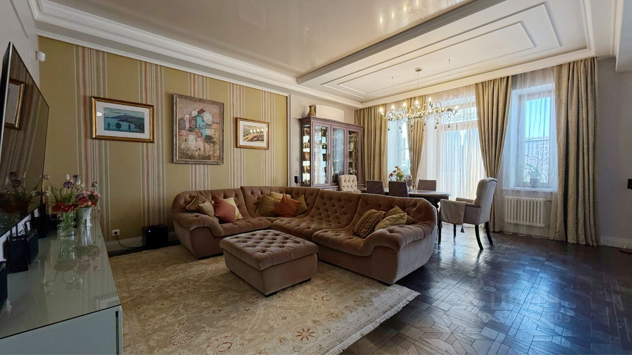 5-комн., 195 м², 8/8 этаж
