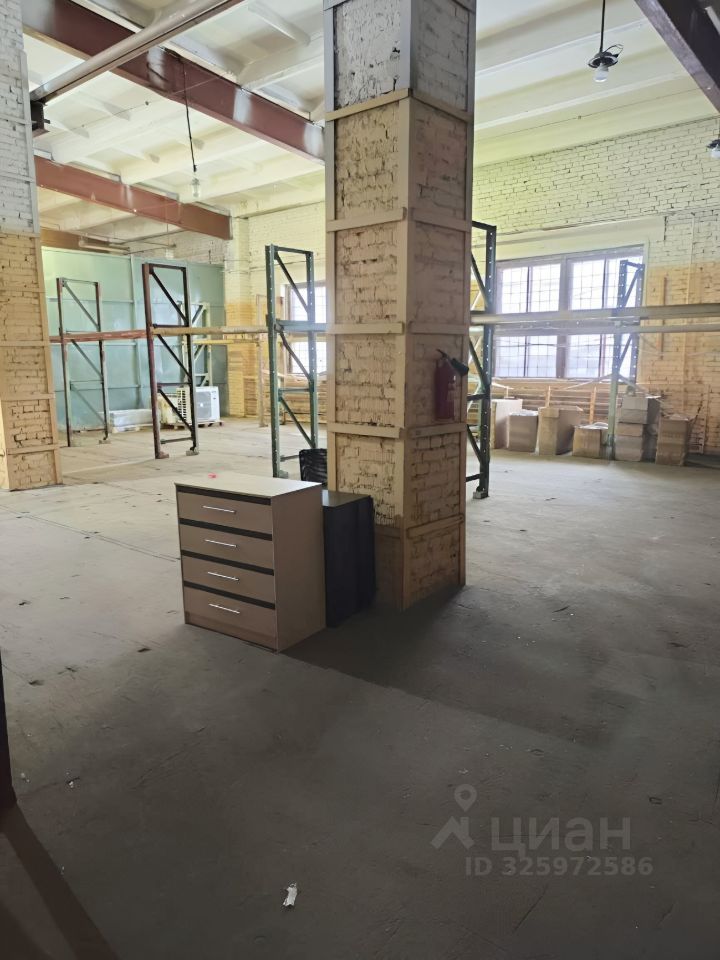 Склад, 200 м2, 1/3 этаж