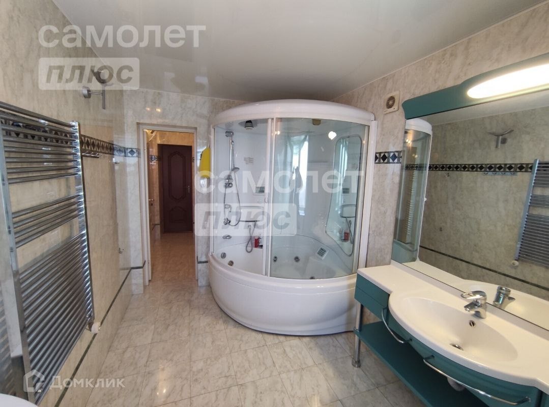 3-комн., 135.9 м², 7/10 этаж