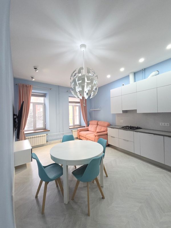 3-комн., 93.2 м², 2/5 этаж