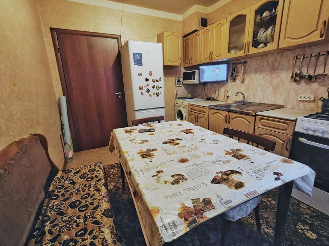 2-комн., 43 м², 1/3 этаж