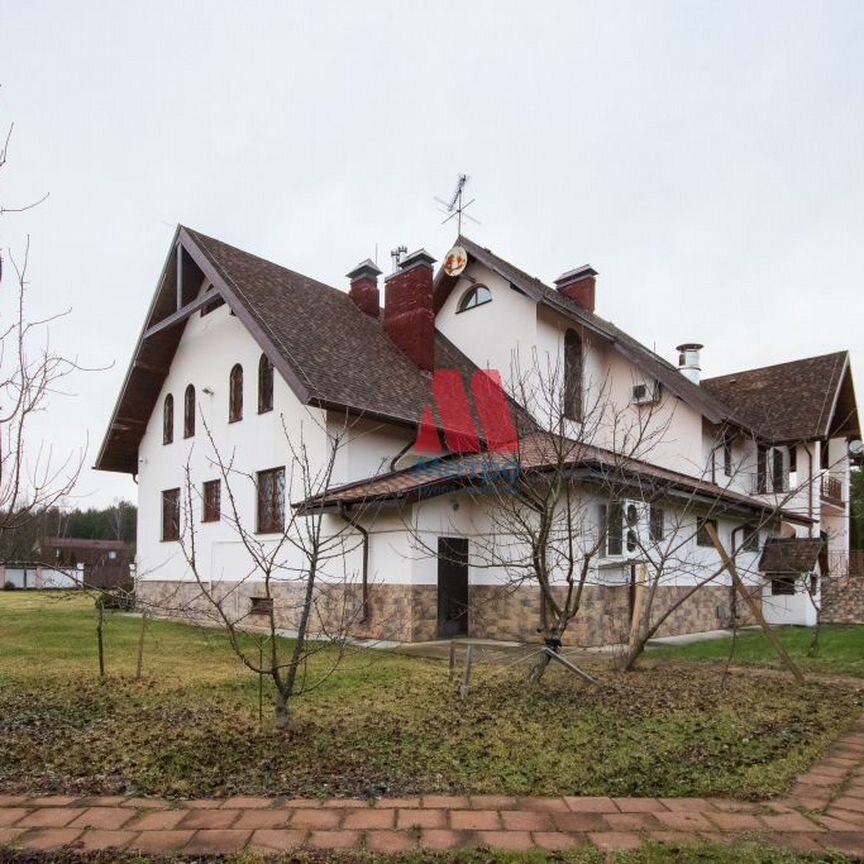 Коттедж, 823 м², 43 сотки