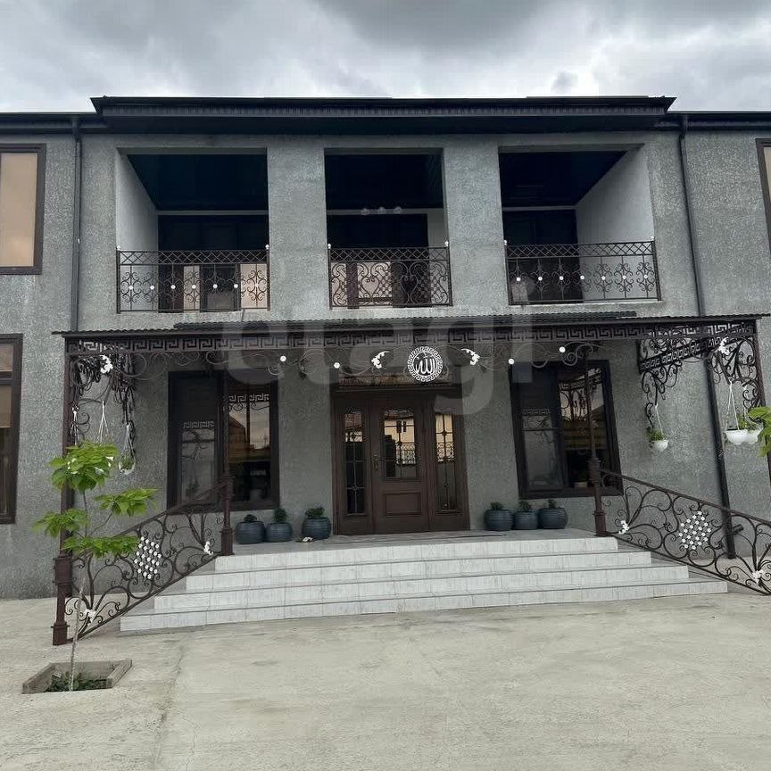 Дом, 650 м², 16 соток