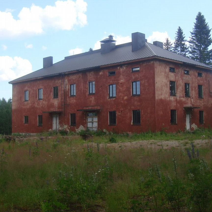 Дом, 1000 м², 6 соток