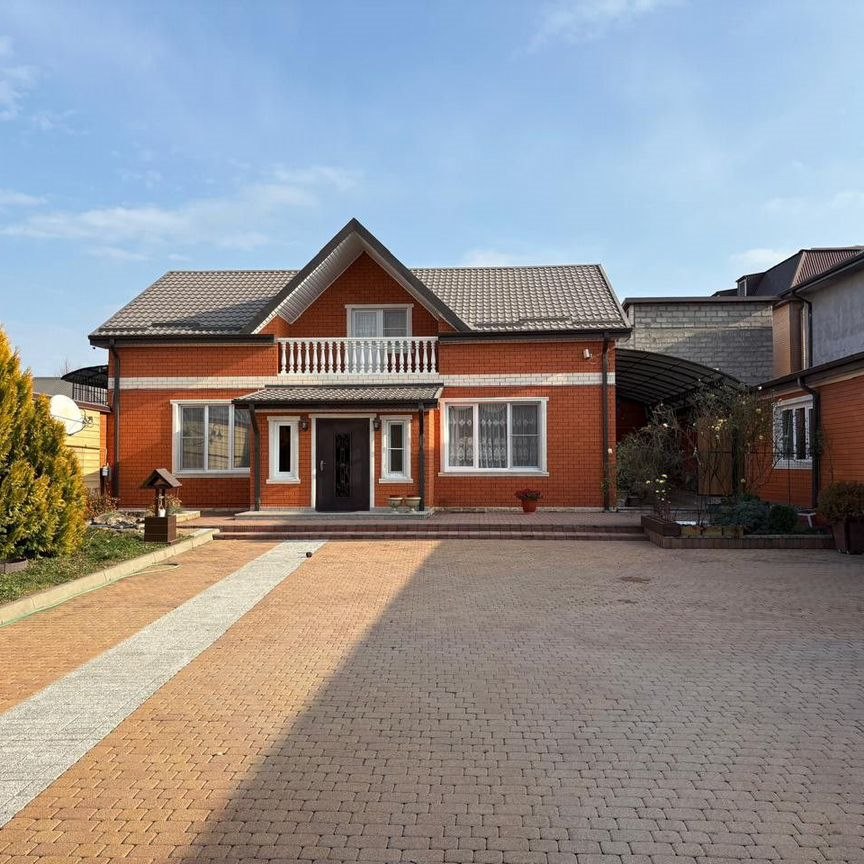 Дом, 179 м², 7 соток