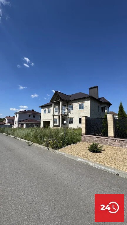 Коттедж, 650 м², 13 соток