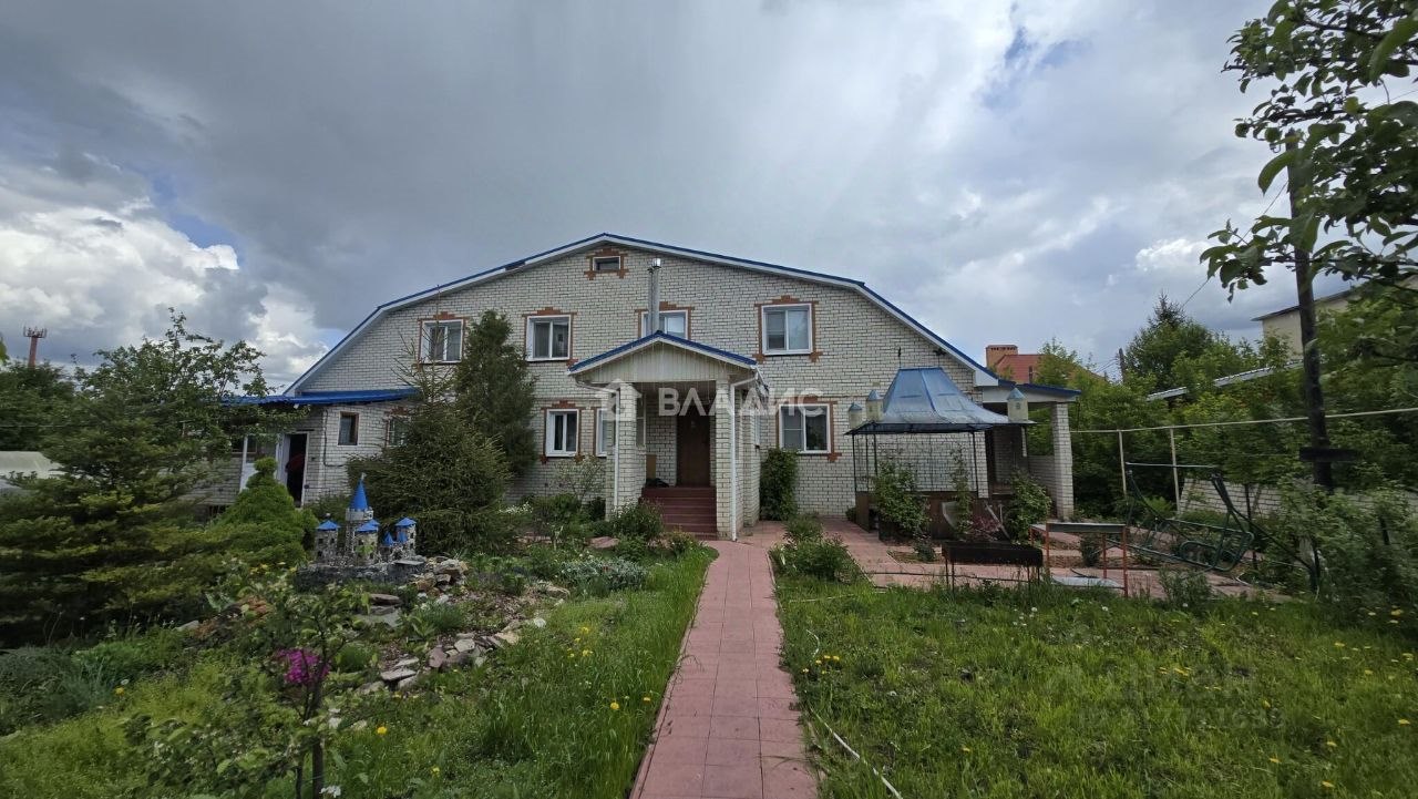 Дом, 398.7 м², 15 соток