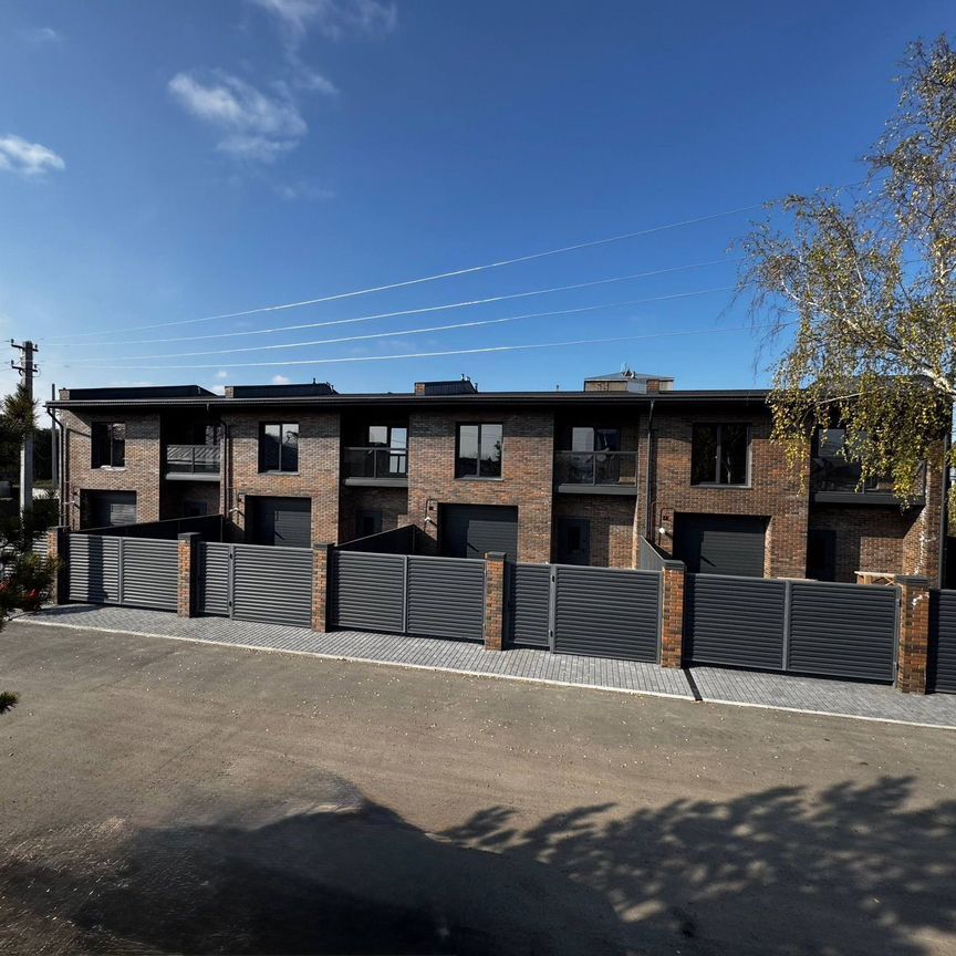 Таунхаус, 300 м², 4 сотки