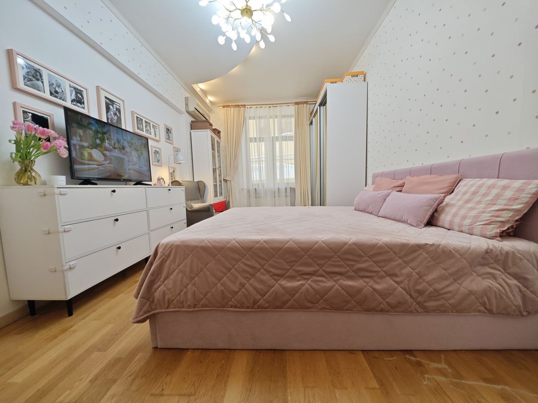 3-комн., 100 м², 1/5 этаж