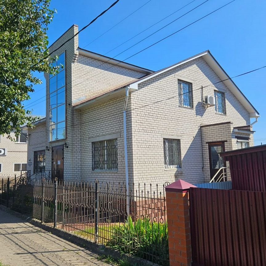 Коттедж, 311 м², 5.2 соток