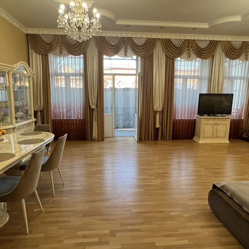 4-комн., 192.6 м², 2/2 этаж