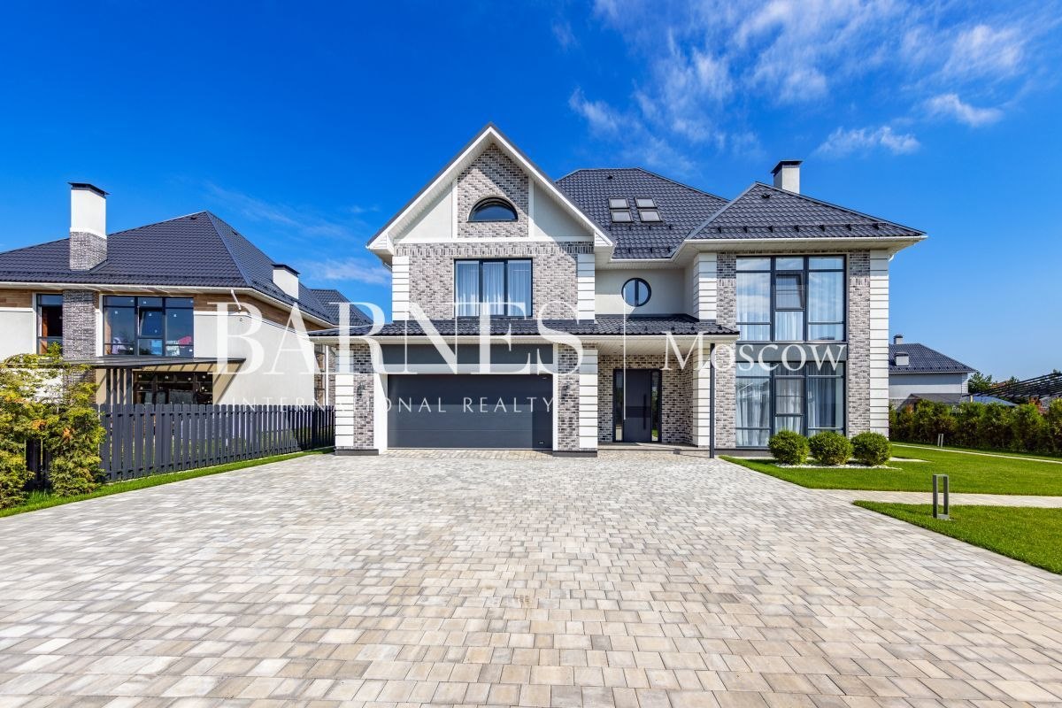 Дом, 430 м², 12 соток