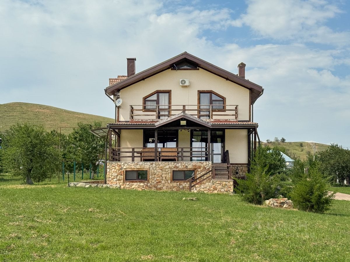 Дом, 300 м², 58 соток