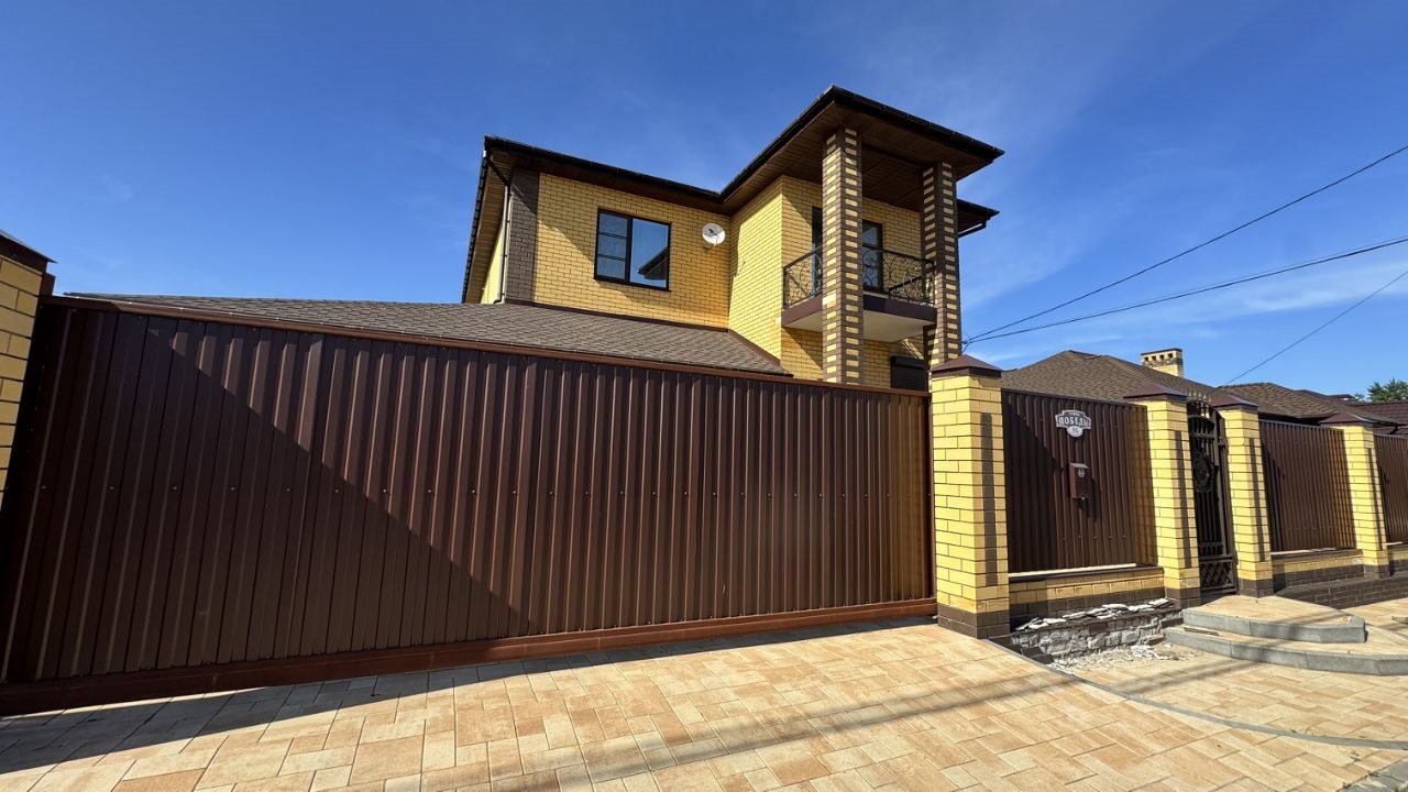 Коттедж, 280.6 м², 9.1 соток