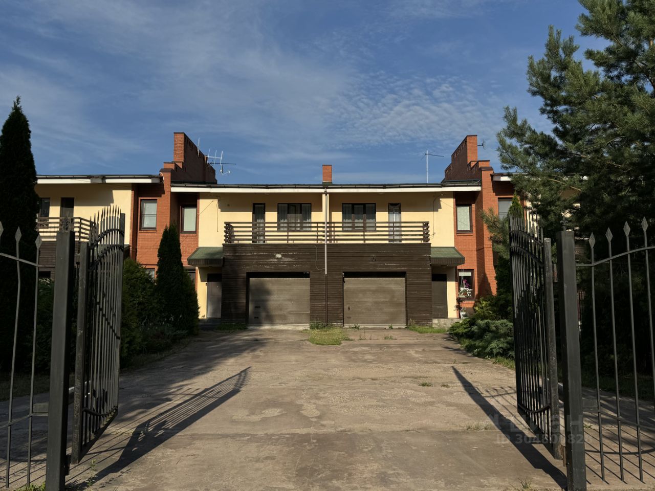 Таунхаус, 315.8 м², 1.5 сотка