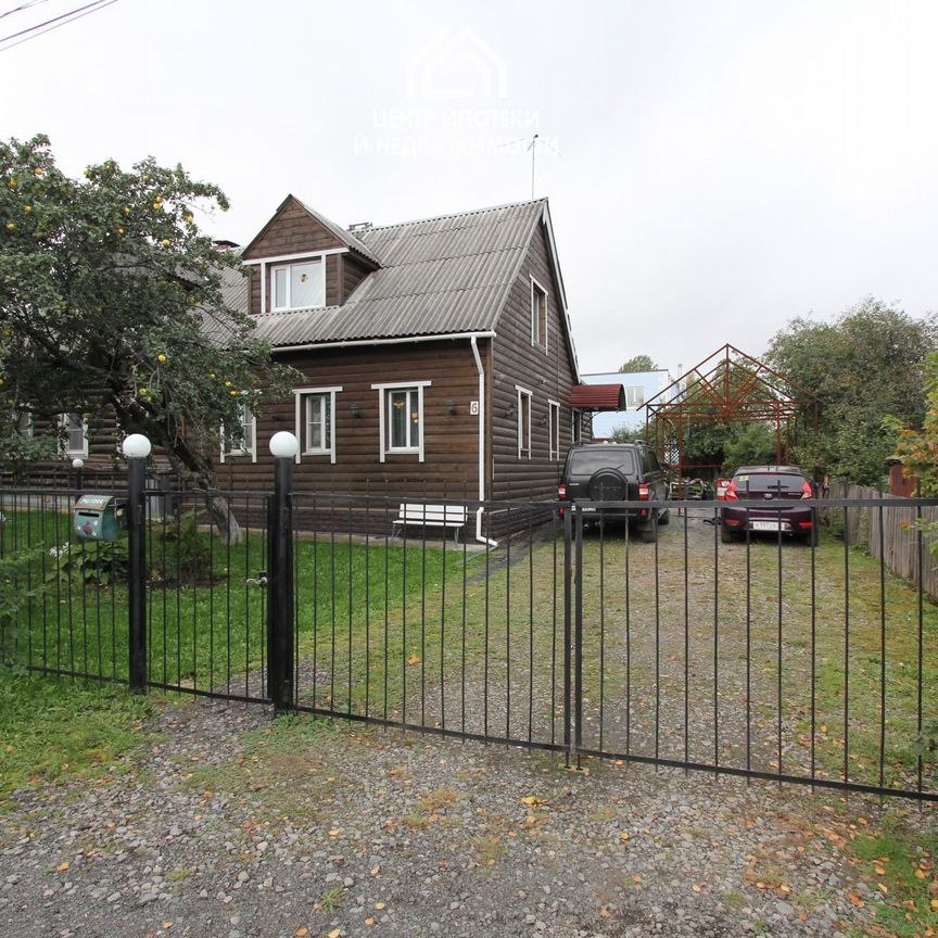 Таунхаус, 98 м², 5.5 соток