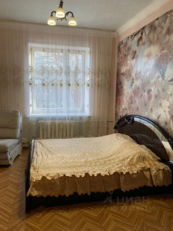 2-комн. квартира, 56 м², 2/5 этаж