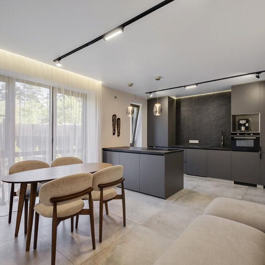  таунхаус, 240 м², 3.9 сотки