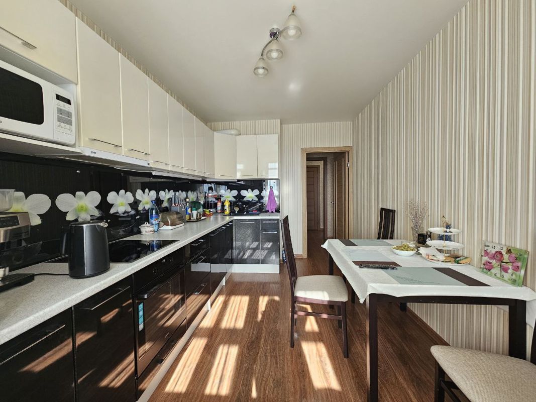 3-комн., 80 м², 8/11 этаж