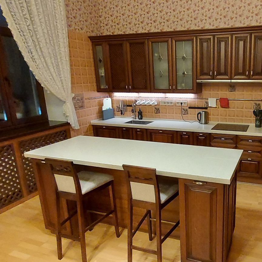 6-комн. квартира, 254 м2, 6/6 этаж