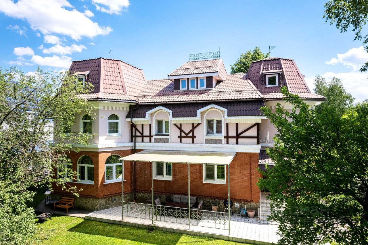 Дом, 407 м², 20 соток