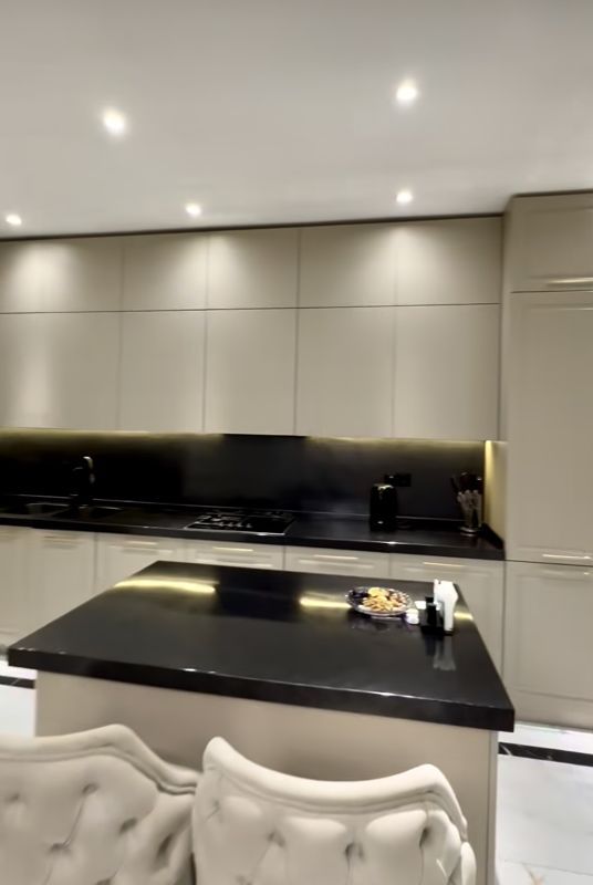 2-комн., 71.4 м², 1/5 этаж