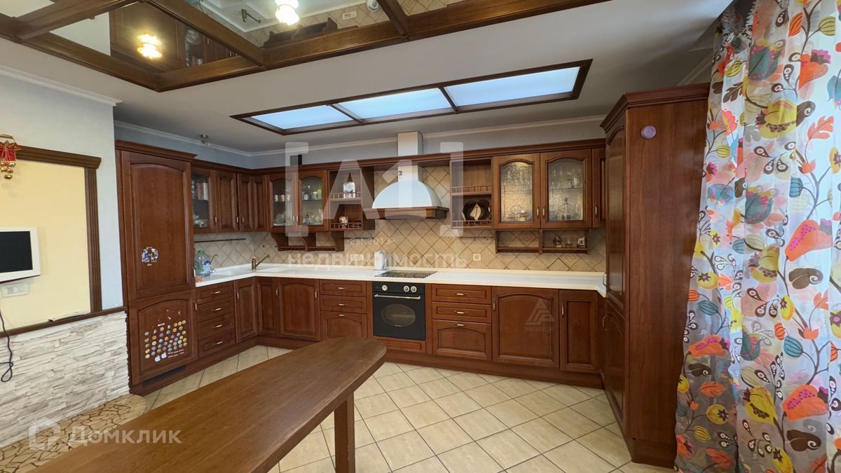 4-комн., 225.9 м², 5/16 этаж