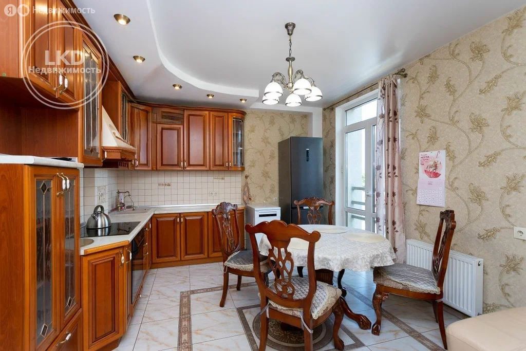 2-комн., 77 м², 4/10 этаж