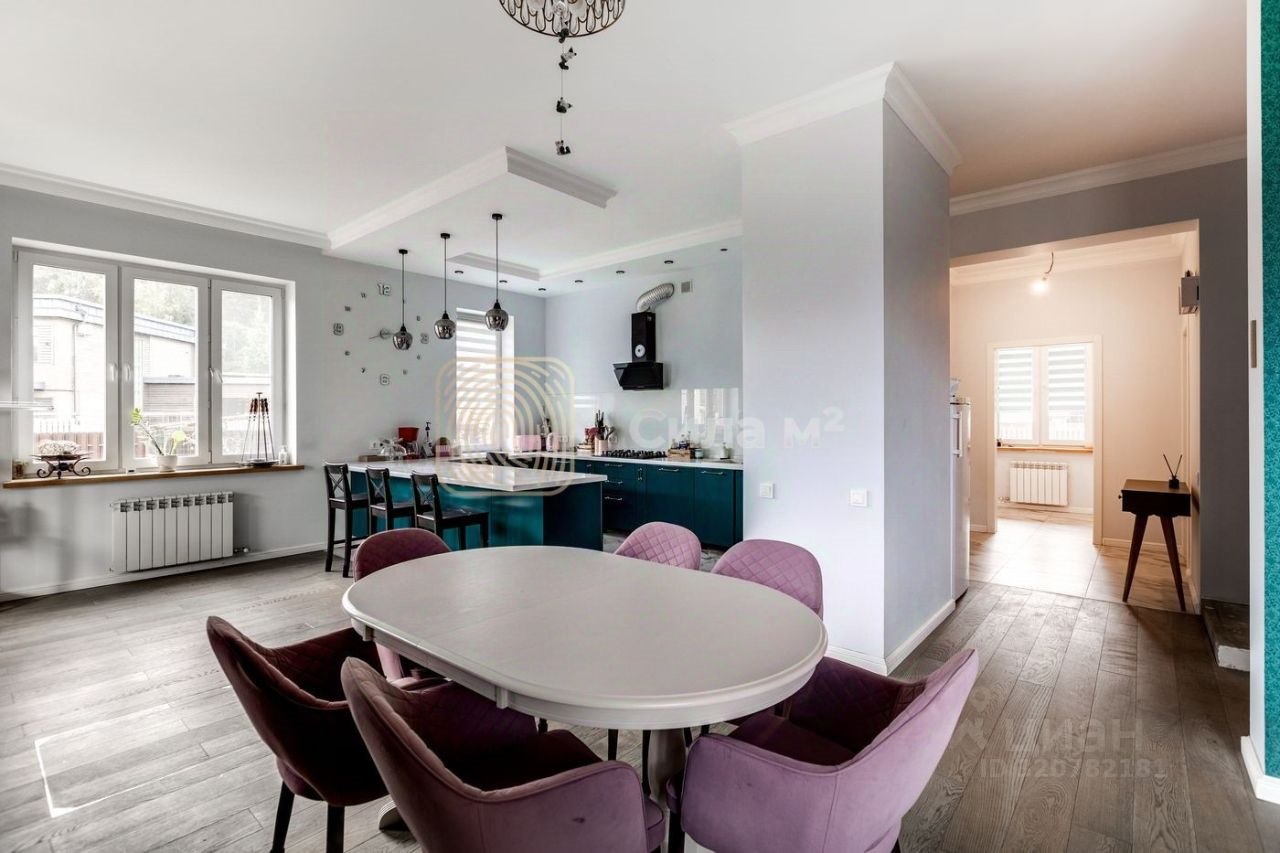 Дом, 349 м², 12 соток