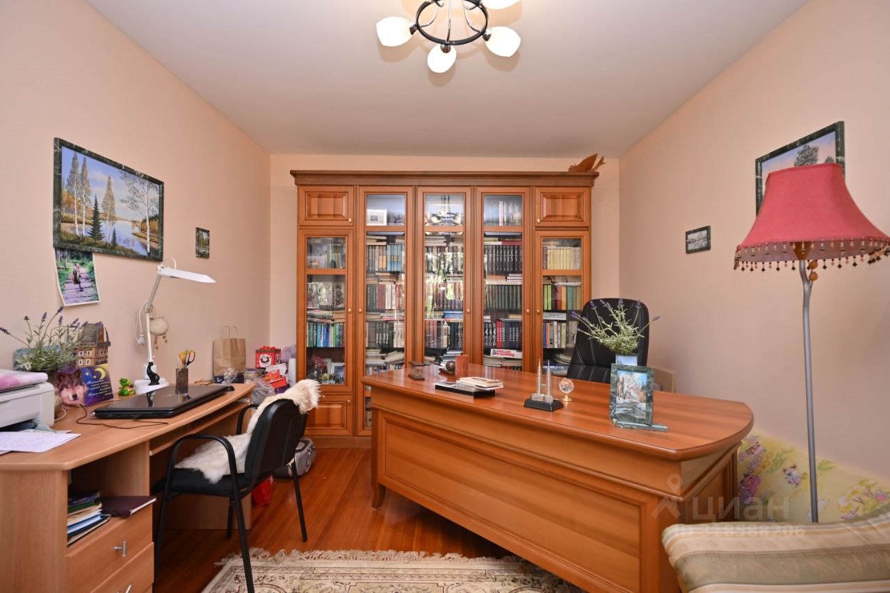 Дом, 318 м², 16 соток