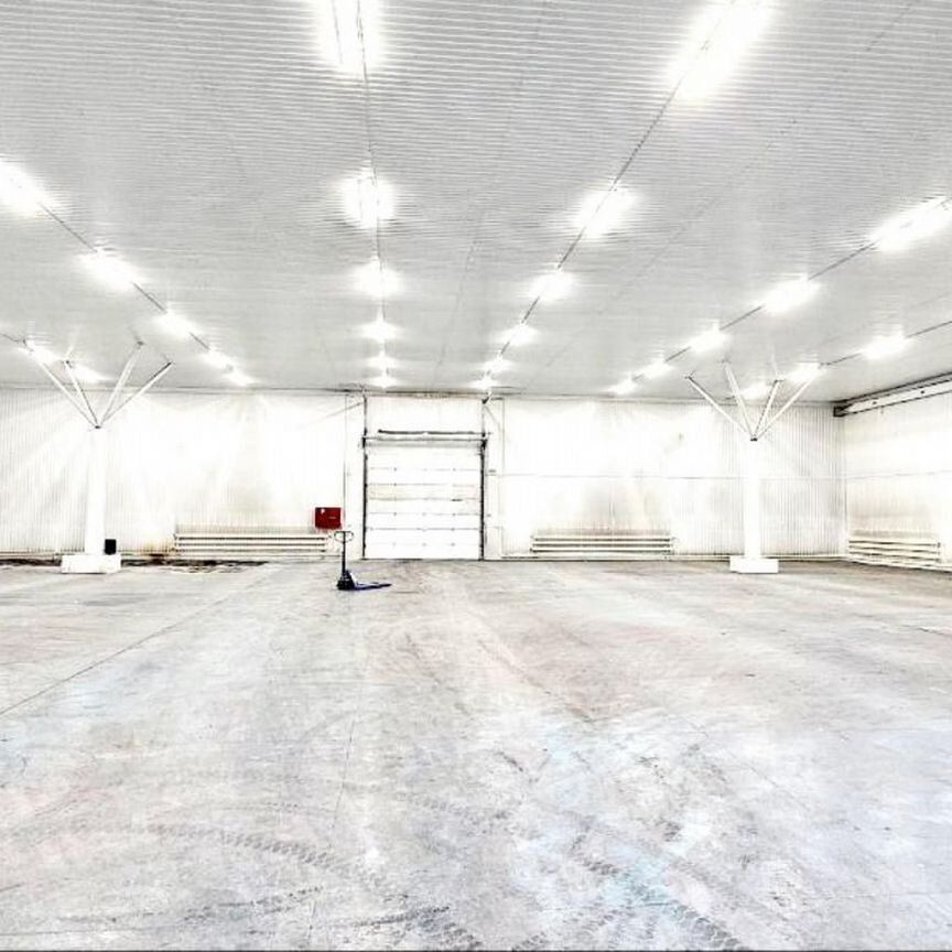 Склад, 1870 м²