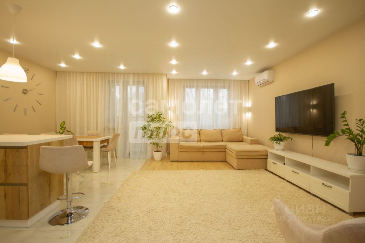 3-комн., 82 м², 2/24 этаж