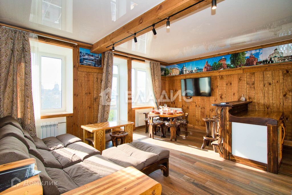 2-комн., 72 м², 4/4 этаж