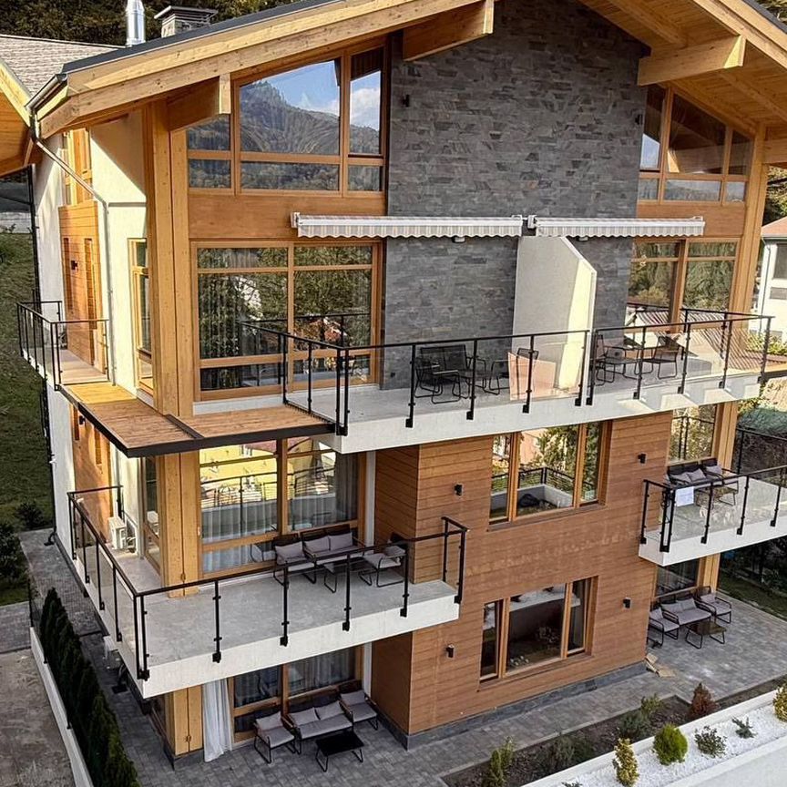 4-комн. квартира, 150 м2, 3/3 этаж