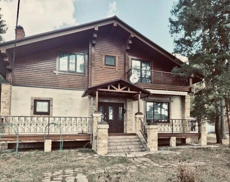 2-этажный коттедж, 220 м², 20 соток