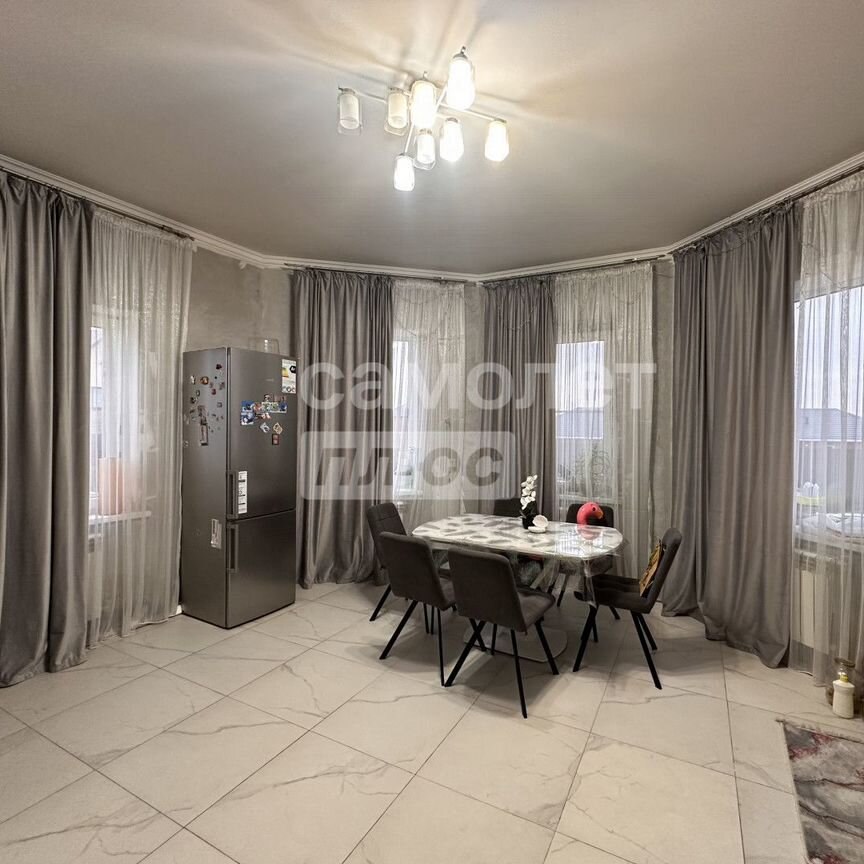 Дом, 185.4 м², 10 соток