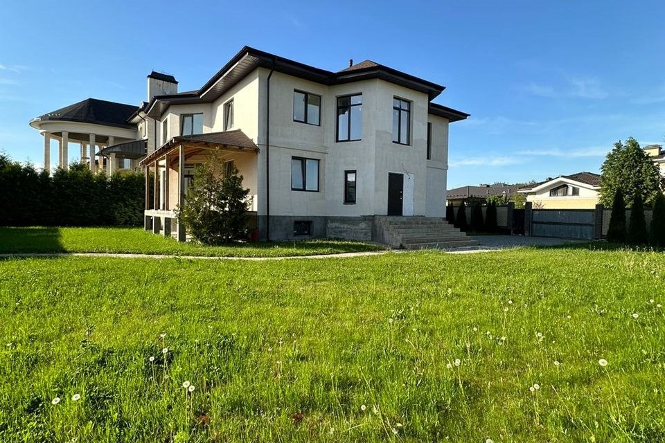 Дом, 488.5 м², 15.2 соток