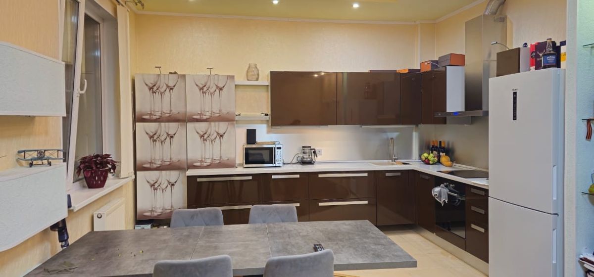 3-комн., 110 м², 9/15 этаж