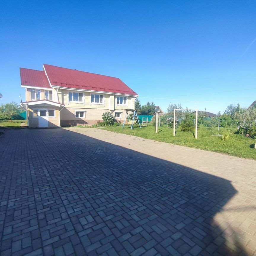 Коттедж, 280 м², 45 соток