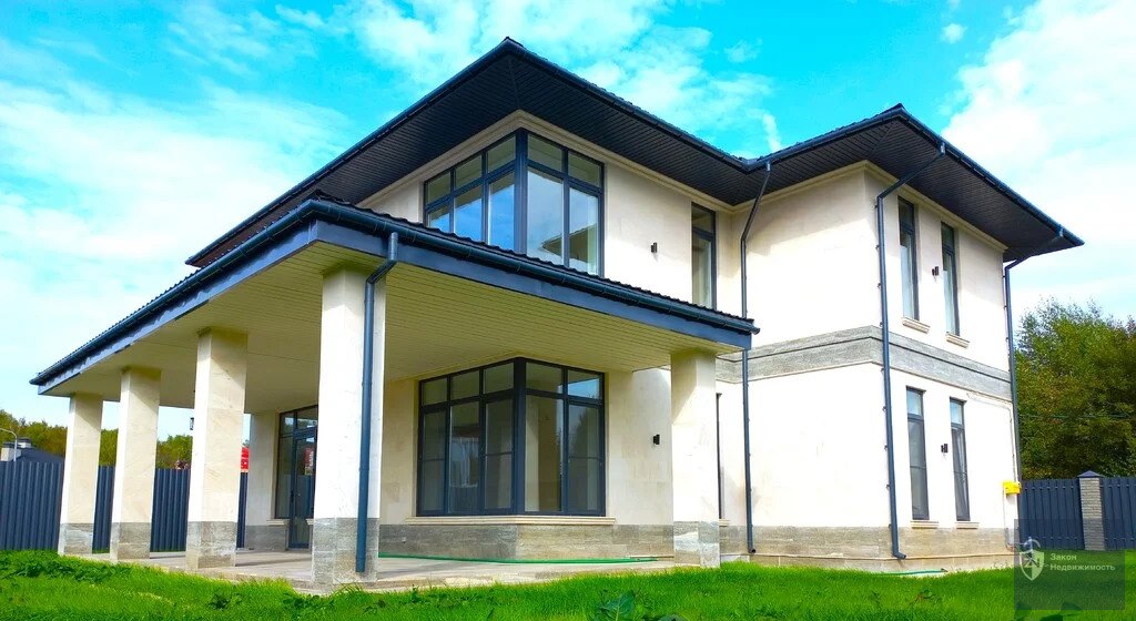 Коттедж, 220 м², 7 соток