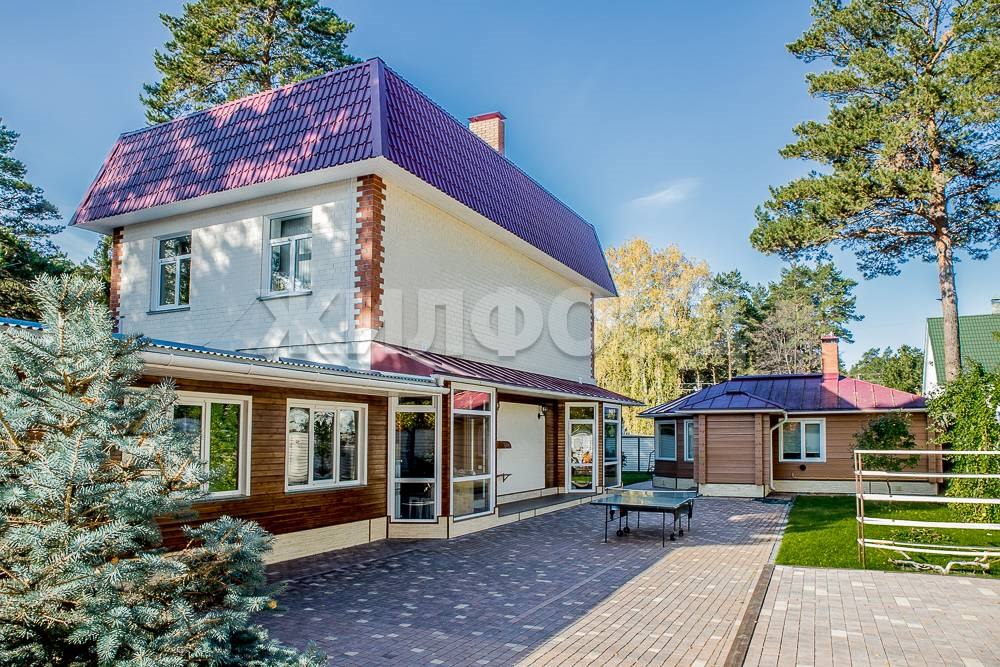  дом, 340 м², 7.6 соток